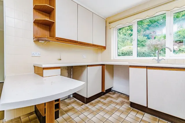 Photo 2 — Arden Road, Crawley RH10 6HL