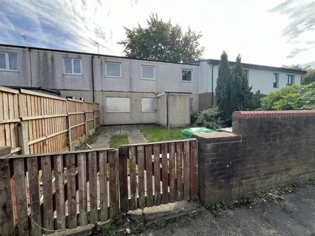 Heversham Walk, Manchester, M18, photo 1