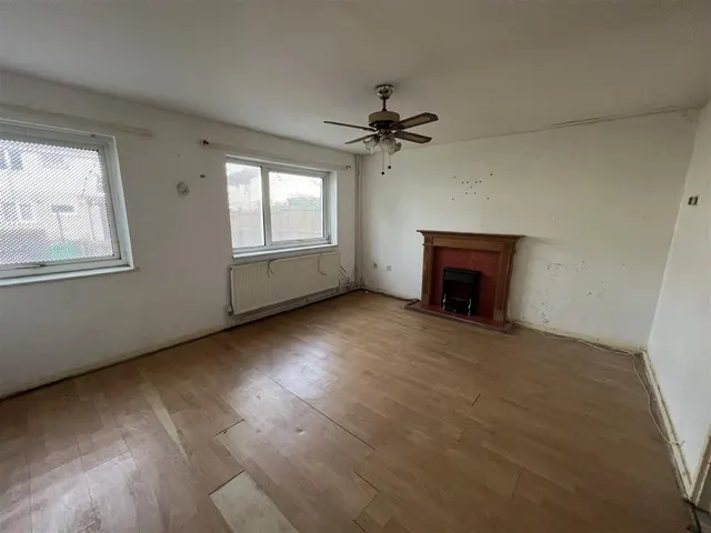Heversham Walk, Manchester, M18, photo 3