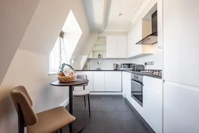 Photo 3 — Prince of Wales Terrace London W8
