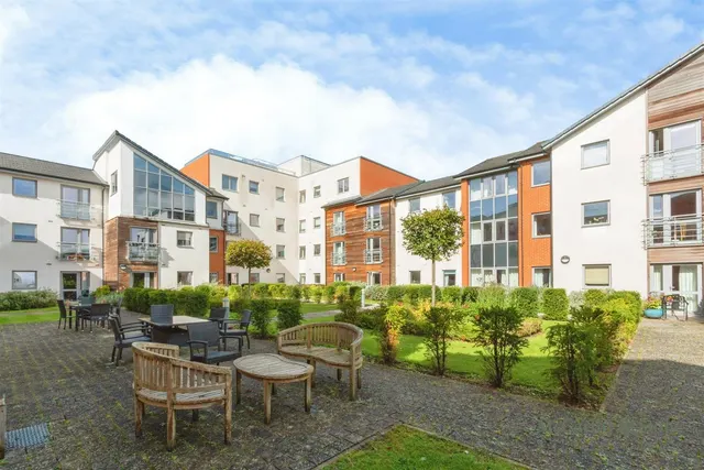 Fleet Road, Fleet, GU51, photo 1
