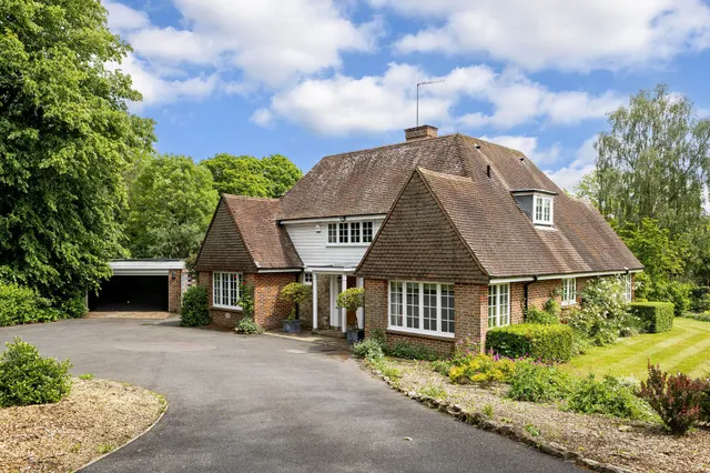 Tree Lane, Plaxtol, TN15, photo 1