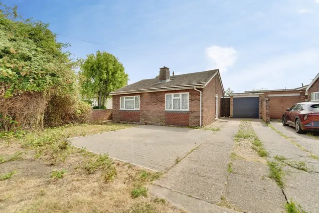Photo 2 — Crane Way, Cranfield