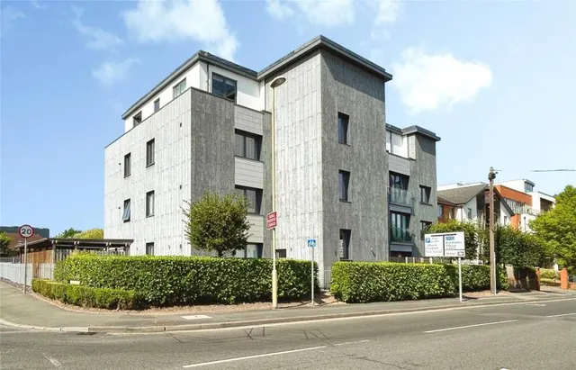 Kings Road, Fleet, GU51, photo 1