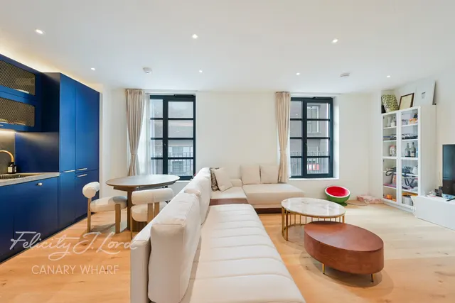 Orchard Place, London, E14, photo 1