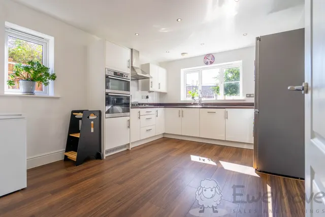 Blazey Drive, Wymondham, NR18, photo 3