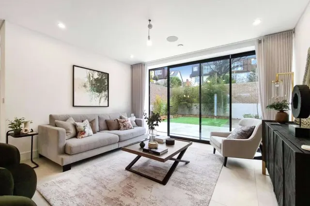 Gulliver Place, London, N10 3HF, photo 1