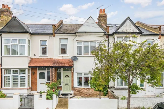 Hartham Road, TW7, photo 1