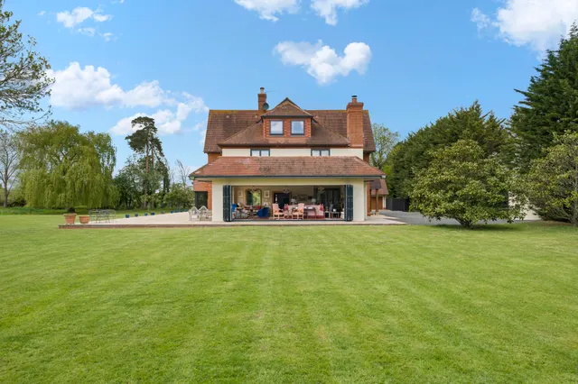 Burfield Road, Windsor, SL4, photo 2