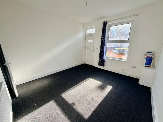 St. James Road, Derby, DE23, photo 3