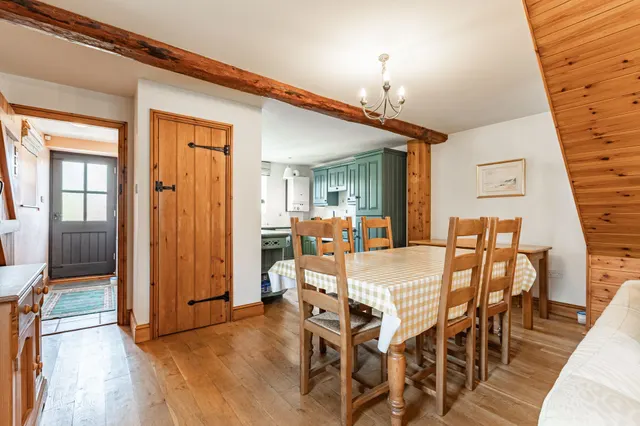 Charming Barn Conversion in Old Hunst, photo 3