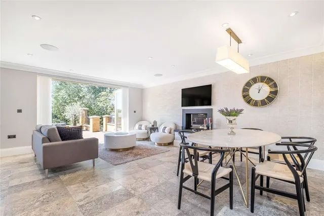 Photo 2 — Barham Road, Wimbledon, London, SW20 0ET