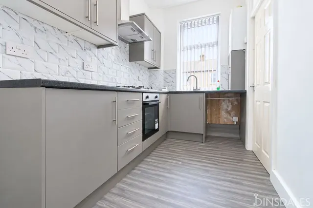 Photo 2 — Nuttall Road, Bradford BD3 0BE