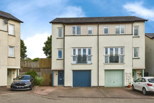 High Cragg Close, Kendal, LA9, photo 1