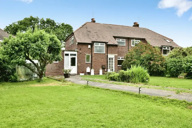 The Crescent, MACCLESFIELD, Cheshire, SK10, photo 1