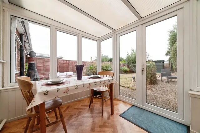 Photo 3 — Cottesmore Road, Hessle