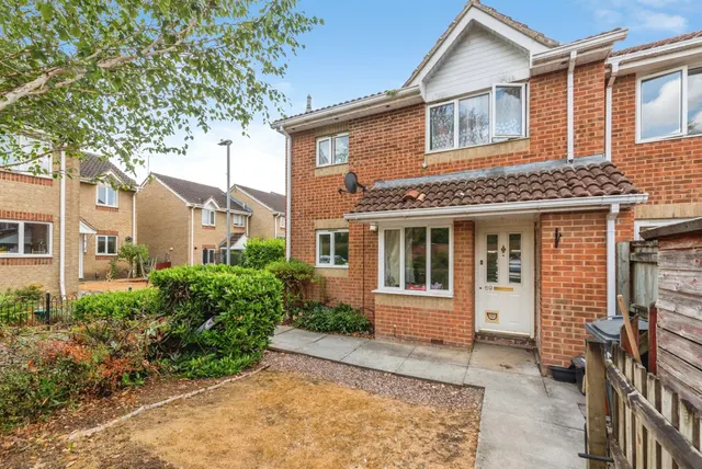 Barnum Court, Swindon, photo 1