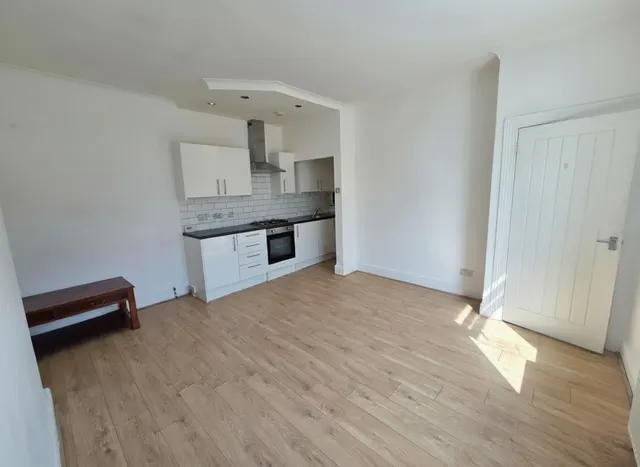 Blackhouse Road , Fartown, photo 1
