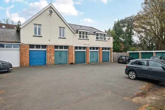 Lynton Green, Maidenhead, SL6, photo 1