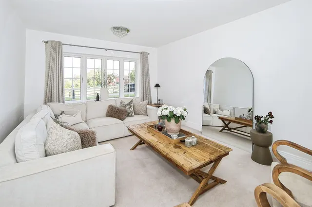 Green Leek Lane, Burton Green, CV8, photo 2
