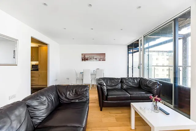 7 Branch Road, London, E14 7JY, photo 1