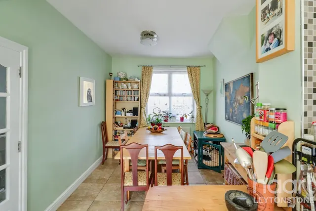 Drayton Road, London, E11, photo 3