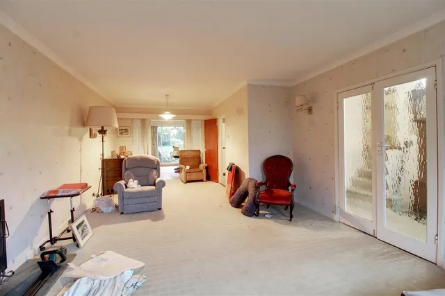 Photo 2 — Grangewood, Little Heath, Hertfordshire EN6 1SH