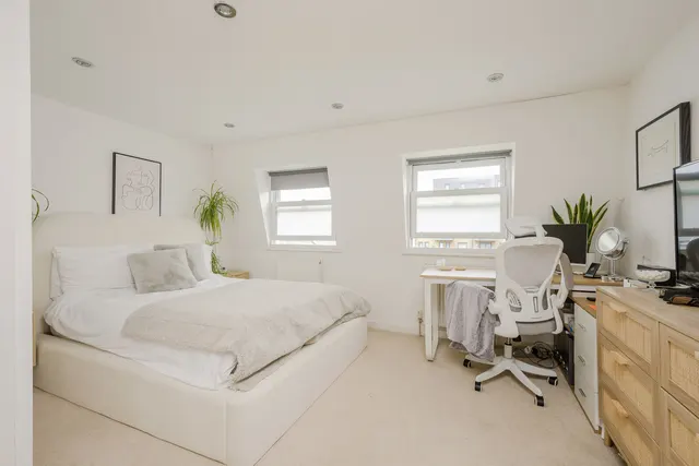 Russell Road, Wimbledon, SW19, photo 3