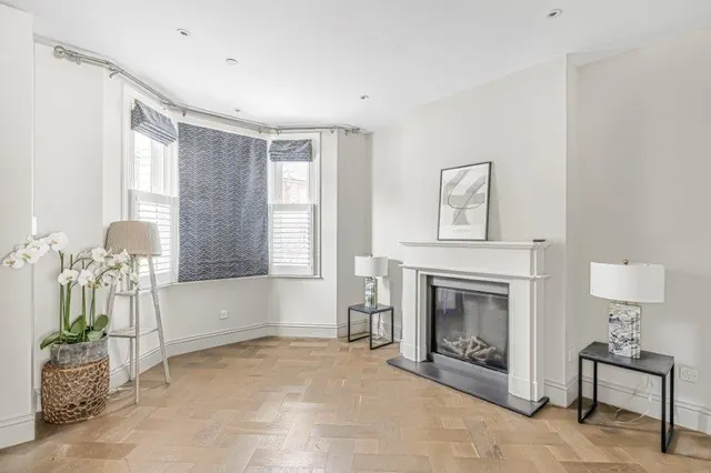 Photo 3 — Ackmar Road, Parsons Green, London, SW6