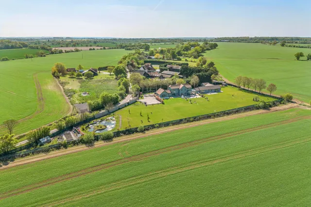 Woodend Lane, Beauchamp Roding, CM5, photo 2