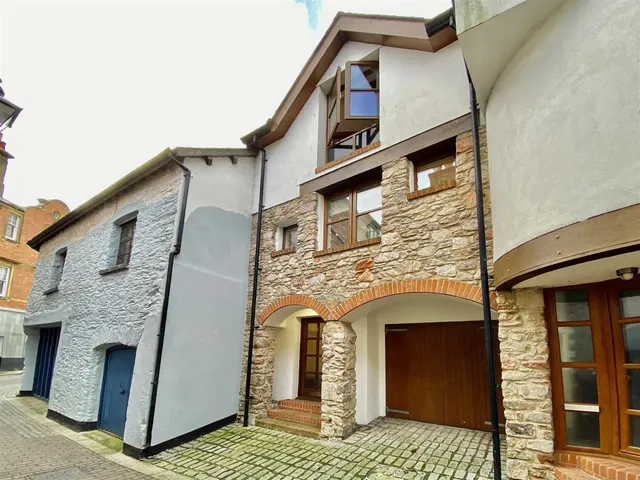 Pump Street, Brixham, photo 1