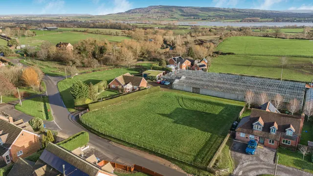 Hillend, Twyning, Gloucestershire, GL20 6DW, photo 1