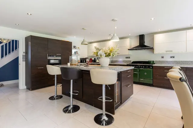 Photo 2 — The Willows, Amersham, Buckinghamshire, HP6 5NT