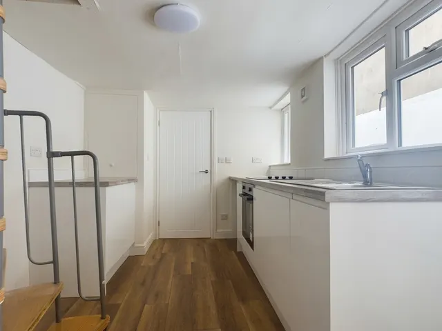 Southgate Street, Gloucester, GL1, photo 3