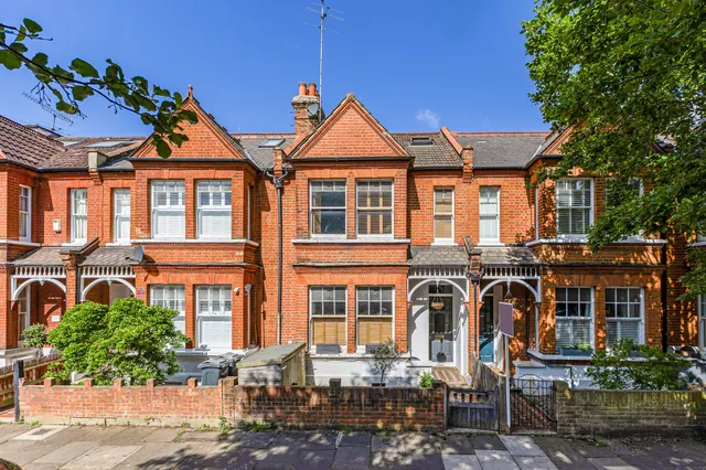 Compton Crescent, London, W4, photo 1