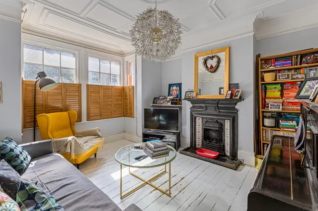 Photo 3 — Compton Crescent, London, W4