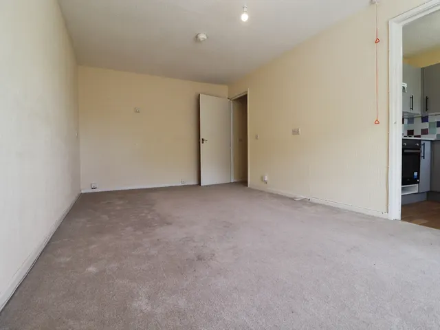 Wordsworth Avenue, Cardiff, CF24, photo 2