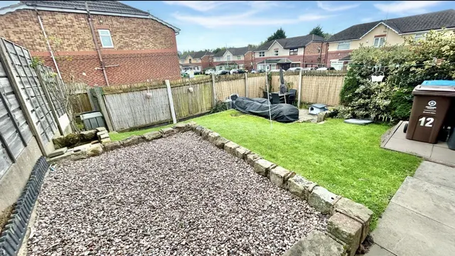 Titchfield Road, Oldham, OL8, photo 2