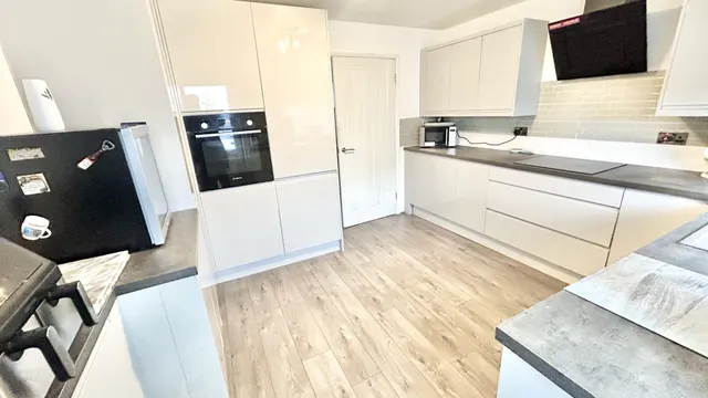 Titchfield Road, Oldham, OL8, photo 3