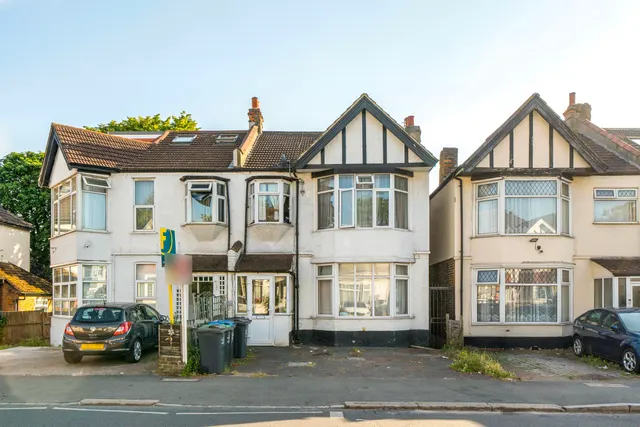 First Floor Flat, 147 Melfort Road, Thornton Heath, photo 1