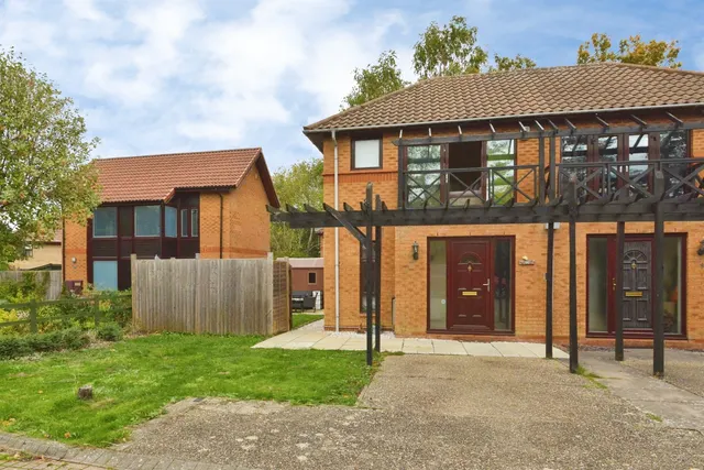 Cockerell Grove, Shenley Lodge, MK5, photo 1