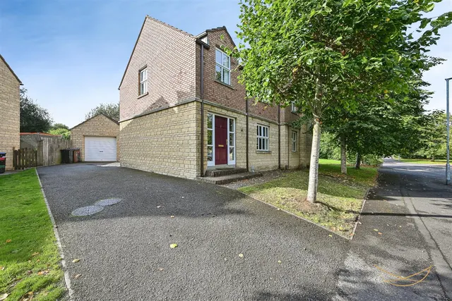 Alexandra Park, Muckamore, Antrim, BT41 4RD, photo 1