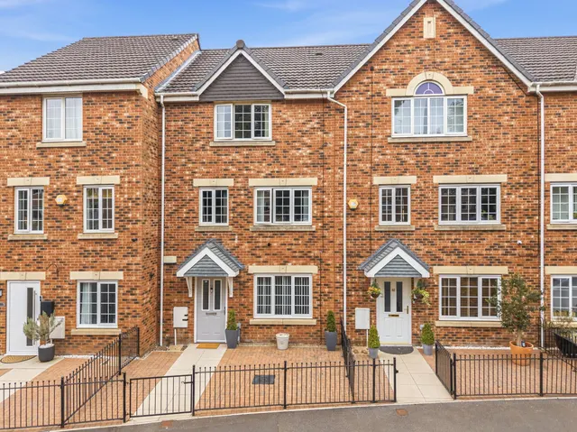 Chestnut Lane, Leeds, LS14 6GJ, photo 1