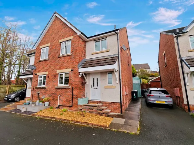 Heathfield Close, Carlisle CA1 2LD, photo 1