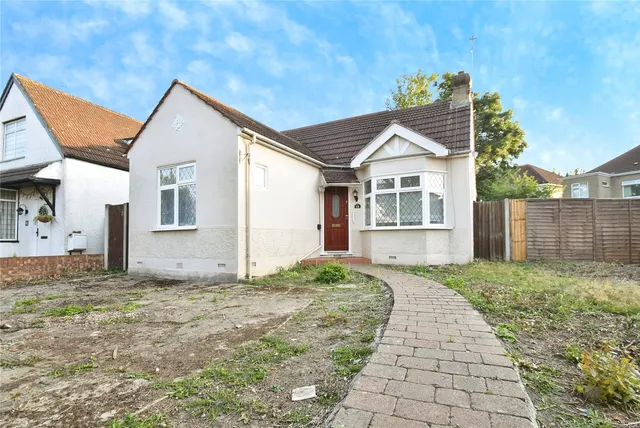 Lytton Road, Romford, Essex, RM2, photo 1