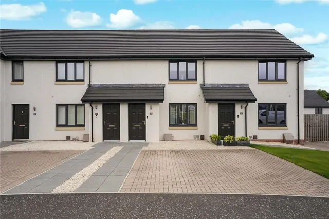 Lawder Gardens, Glenrothes, Fife, KY7, photo 1