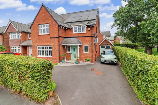 Danebank Avenue, Crewe, photo 1