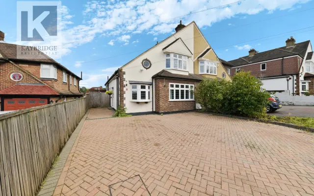 Tudor Avenue, Worcester Park, KT4, photo 1