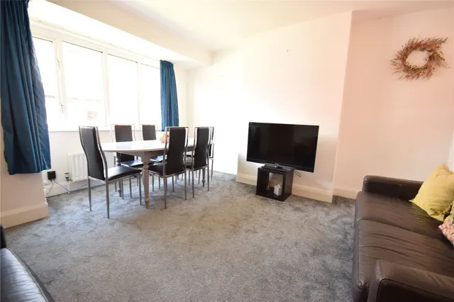 Vicarage Terrace, Leeds, LS5, photo 2