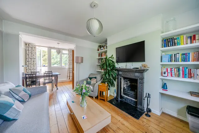 Lawrie Park Gardens, SE26, photo 1
